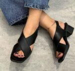 صندل جدید زنانه در دو رنگ مشکی و سفید