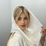 شال قلاب‌بافی رینگی madam | ی شال خاص و ترند | بافت مشبک و ظریف | سبک‌ و مناسب استفاده روزمره